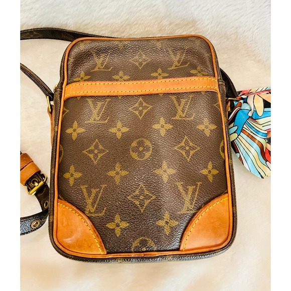 Louis Vuitton Danube Crossbody Bag Monogram Canvas Small Messenger Purse - Picture 2 of 14